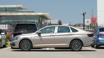 VW Sagitar Flyover 200TSI MT